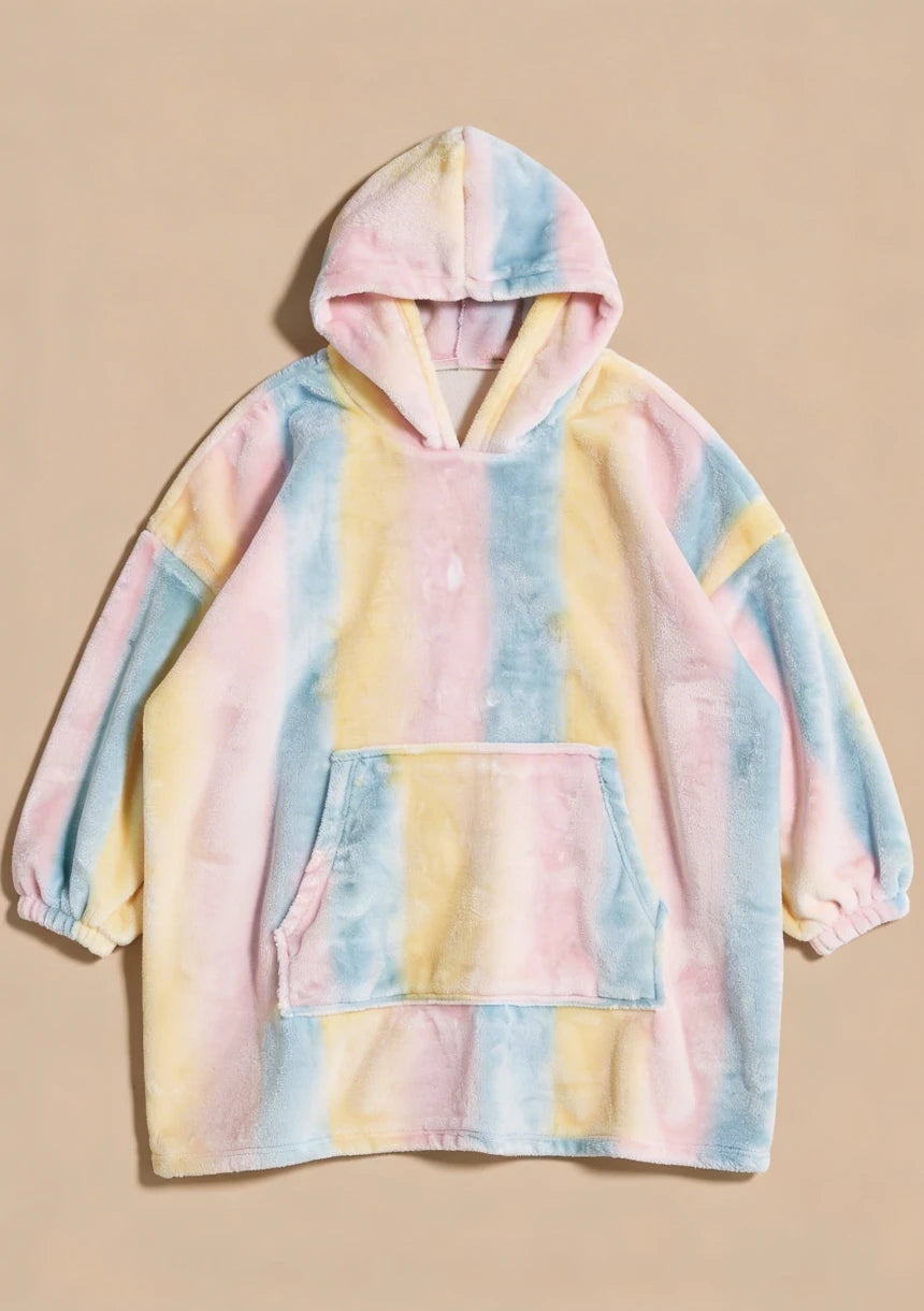 Puchata kocobluza oversize z kapturem i kieszonką