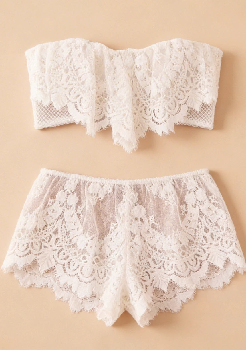 Komplet bielizny koronkowej z falbanką