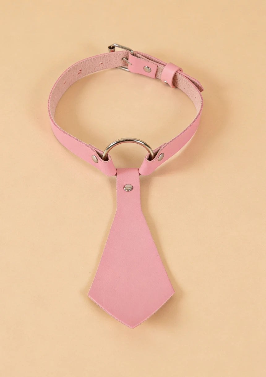 Choker z regulowanym zapięciem