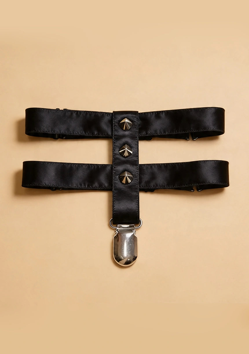Harness z wbudowanym pasem do pończoch