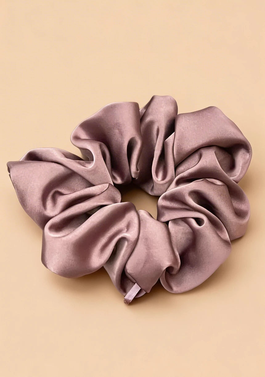 Satynowa frotka do włosów scrunchie
