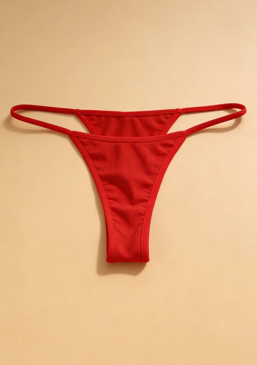 Prążkowane stringi z minimalistycznym krojem