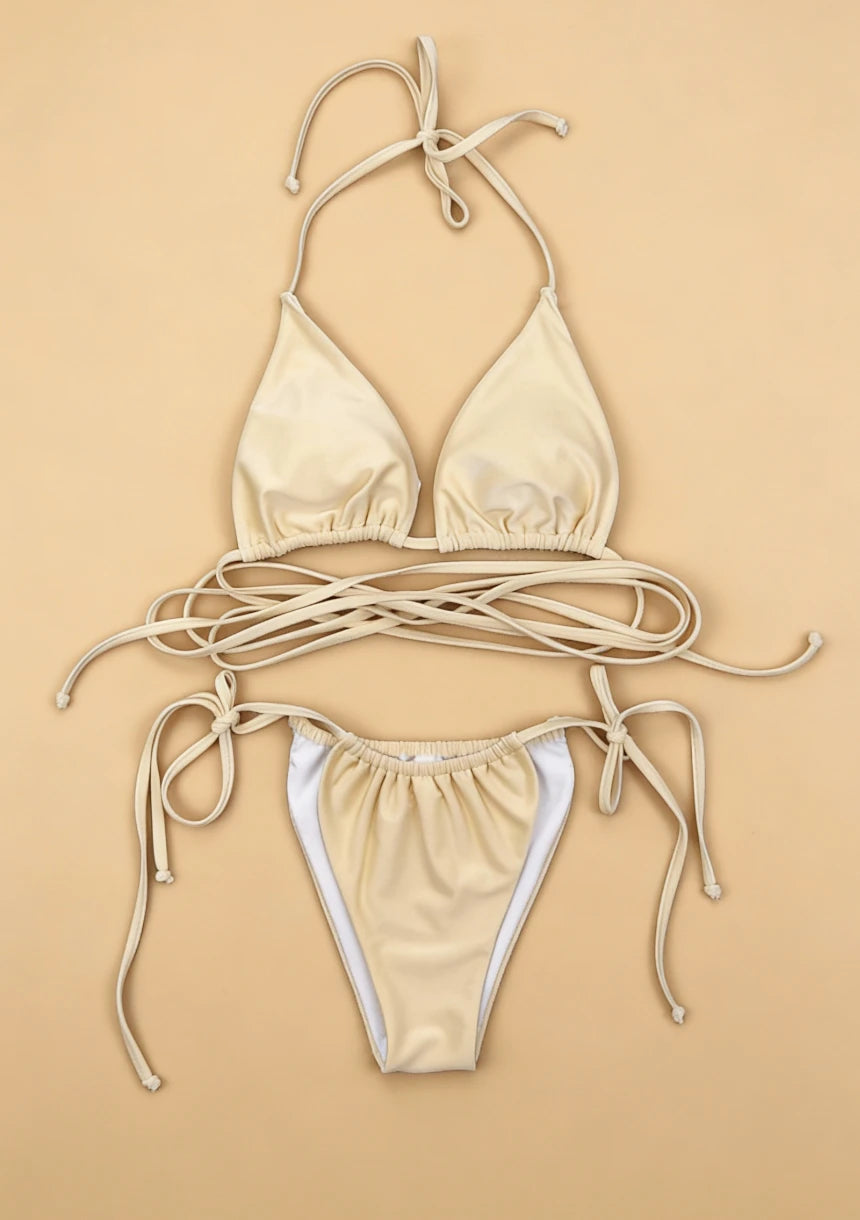 Bikini z regulowanymi sznurkami