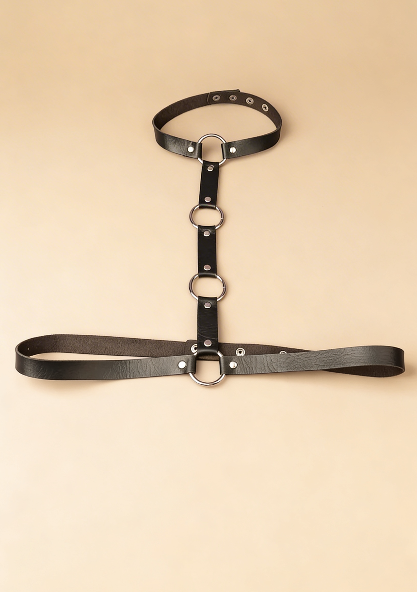 Harness na biust z regulowanymi zapięciami