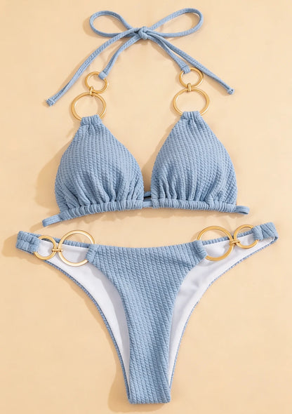 Bikini z ozdobnymi kółeczkami