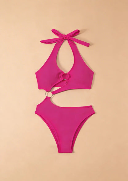 Monokini z asymetrycznym designem