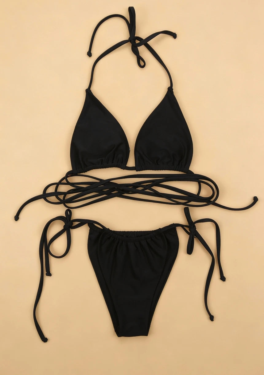 Bikini z regulowanymi sznurkami