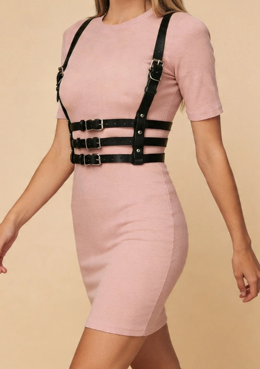 Harness z potrójnymi paskami w talii