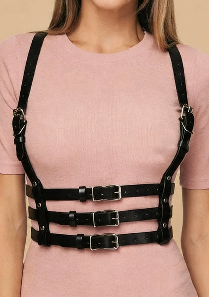 Harness z potrójnymi paskami w talii