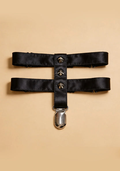 Harness z wbudowanym pasem do pończoch