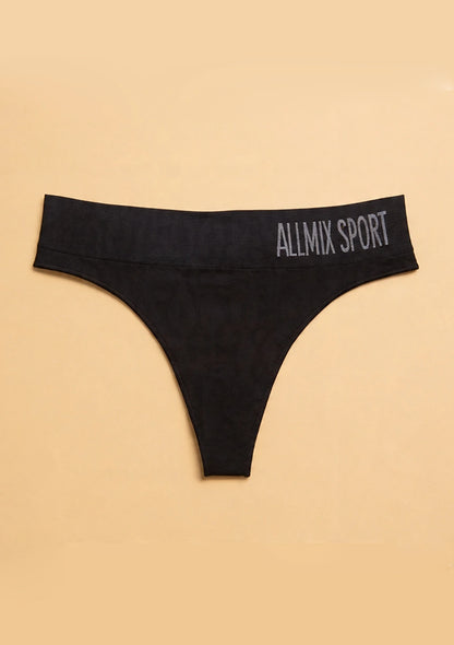 Stringi szerokie w sportowym stylu