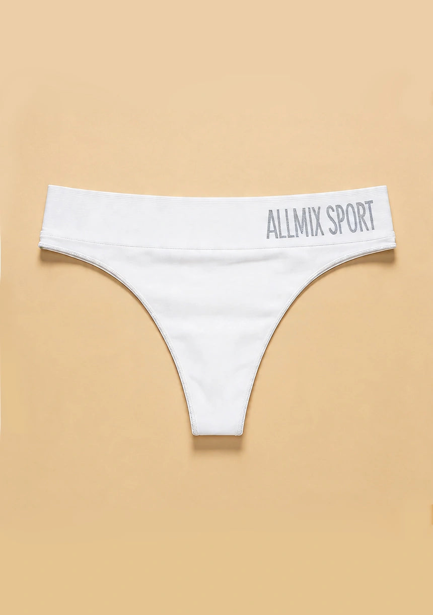Stringi szerokie w sportowym stylu